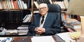 Πέθανε σε ηλικία 108 ετών ο σπουδαίος φιλόλογος και καθηγητής, Εμμανουήλ Κριαράς