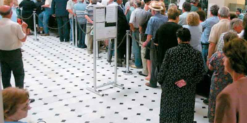 Η Ελλάδα στη σύνταξη: 600.000 συνταξιούχοι ως το 2016