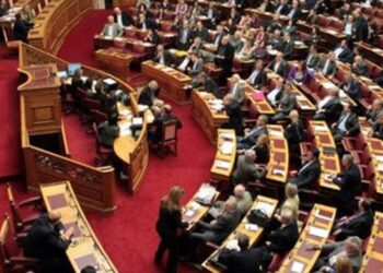 Ένταση στη Βουλή -Αποχώρησαν ΣΥΡΙΖΑ και ΚΚΕ από την συζήτηση της τροπολογίας για τα ΜΜΕ