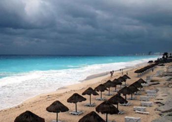 Αλλάζει το σκηνικό του καιρού: Πτώση θερμοκρασίας και μπουρίνια -Σε ποιες περιοχές θα βρέξει