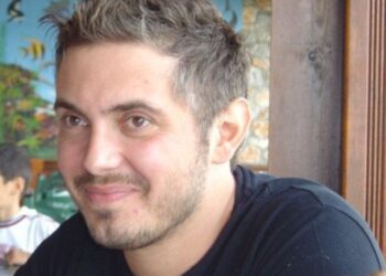 Σύλληψη Χατζηγιάννη -Γιατί ο τραγουδιστής δήλωσε κλοπή πινακίδων της Ferrari του ενώ δεν είχαν κλαπεί