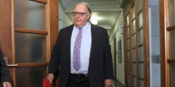 Τα ειρωνικά tweet του Πάγκαλου για τον Τσίπρα: Σε σκέπτομαι Αλέξη μου…