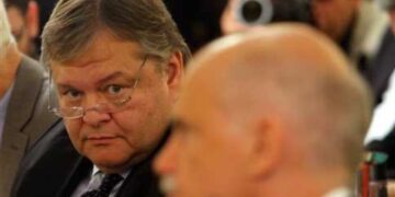 Αδύνατη πλέον η συνύπαρξη Βενιζέλου – Παπανδρέου