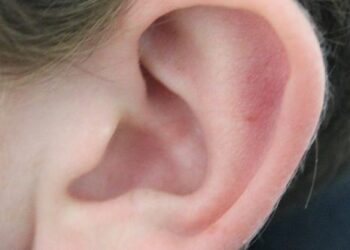 Μια κοπέλα στα 29 της ακούει για πρώτη φορά.. (ΔΕΙΤΕ ΒΙΝΤΕΟ)