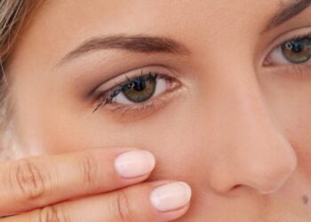 Πετάει συνέχεια το μάτι σου; Δες τι μπορεί να έχεις