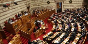 Βουλή: Ανάβουν φωτιές τα κουπόνια με τα ονόματα των «δωρητών» των κομμάτων
