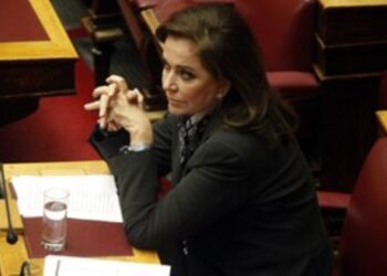 Μπακογιάννη: Ο Σαμαράς πρέπει να μιλήσει με τον Τσίπρα