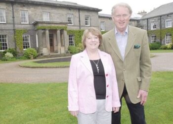 Βρετανία: Χώρισε τον σύζυγό της επειδή έκανε φιλανθρωπίες!