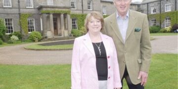 Βρετανία: Χώρισε τον σύζυγό της επειδή έκανε φιλανθρωπίες!