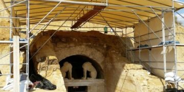 Bloomberg: Σκεφτείτε να βάλετε και χορηγούς στην Αμφίπολη