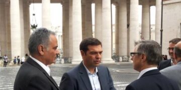 Αυτή την ώρα η συνάντηση Τσίπρα-Πάπα στο Βατικανό