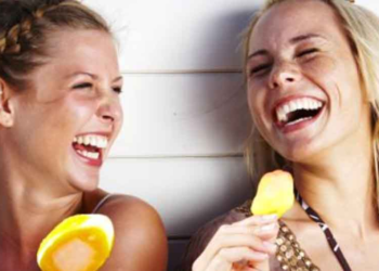 Οι 10+1 τροφές που ευθύνονται για την ευτυχία [λίστα]