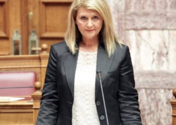 Βούλτεψη: Οι Ελληνες πέταξαν τα χρήματά τους σε ακίνητα