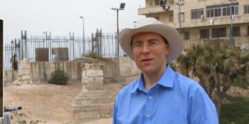 Διεθνούς φήμης αιγυπτιολόγος: Ο τάφος ανήκει είτε στη μητέρα του Μ.Αλεξάνδρου, είτε στη σύζυγό του, είτε και στις δύο