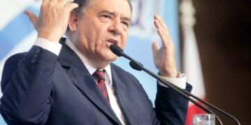 Καραμανλικοί μπλοκάρουν την επιστροφή Καρατζαφέρη στη ΝΔ -Δεν δείχνουν να ξεχνούν