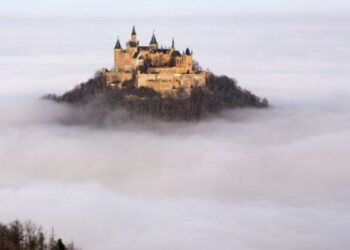 Τα δέκα ομορφότερα κάστρα στον κόσμο: Τα οχυρά-«παλάτια» που η θέα τους κόβει την ανάσα [εικόνες]