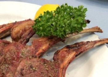 Οι Γιαπωνέζοι μαθαίνουν τα «παϊδάκια»: Αφιέρωμα-ύμνος ιαπωνικής εφημερίδας για την ελληνική κουζίνα στο Τόκιο [εικόνες]