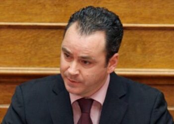 «Γαλάζιο» σάιτ συνδέει την παραίτηση Κουκοδήμου με τον Μιχάλη Καρχιμάκη