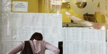 ΟΟΣΑ: Η ανεργία στην Ελλάδα θα φτάσει στο 27% έως το τέλος του 2015