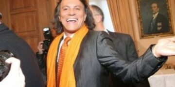 Το Ποντίκι αποκαλεί τον Ηλία Ψινάκη «νούμερο, βλαχοδήμαρχο και τυρόγαλο τρίτης κατηγορίας»