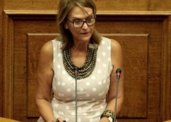 Η Ρεπούση πήγε κόντρα στη ΔΗΜΑΡ, καταψηφίζει τις γενοκτονίες