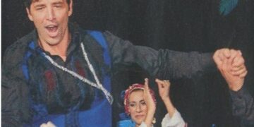 Οταν ο Ρουβάς φόρεσε βράκα κρητική και χόρεψε πεντοζάλη για τη βάπτιση της μικρής του κόρης [εικόνες]