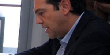 Η ατάκα του Τσίπρα που αποστόμωσε τον Μπαρόζο στο Κόμο -Εντονος διάλογος με τον απερχόμενο πρόεδρο της Κομισιόν