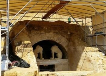 Γλέζος σε Ευρωπαίους: Δώστε χρήματα για την ανασκαφή στην Αμφίπολη