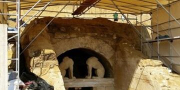 Γλέζος σε Ευρωπαίους: Δώστε χρήματα για την ανασκαφή στην Αμφίπολη