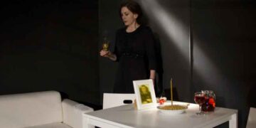 Κερδίστε δυο διπλές προσκλήσεις για την παράσταση: ”Η πόρνη από πάνω”