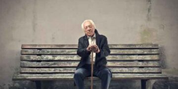 9 αρνητικές σκέψεις που απομακρύνουν τους ανθρώπους από κοντά σας