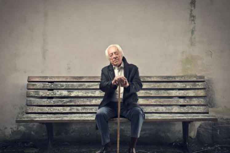 9 αρνητικές σκέψεις που απομακρύνουν τους ανθρώπους από κοντά σας