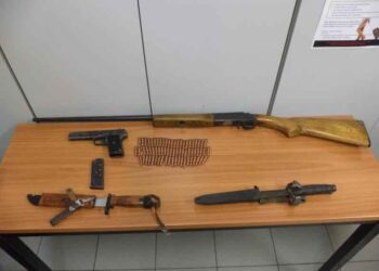 Όπλο, γεμιστήρες και φυσίγγια σε σπίτι 45χρονου στη Φλώρινα