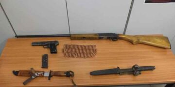 Όπλο, γεμιστήρες και φυσίγγια σε σπίτι 45χρονου στη Φλώρινα