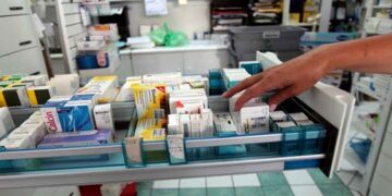 Κρίσιμες ώρες για το Ελληνικό φάρμακο – Η τρόικα μεθοδεύει την κυριαρχία των πολυεθνικών στο σύστημα υγείας