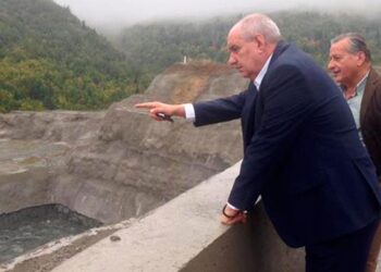 Επίσκεψη του Τέρενς Κουίκ στον Δήμο Νεστορίου Καστορίας