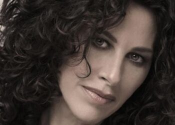 Η Μουσική Γωνιά του Μίλτου Ηλιάδη στο e-ptolemeos.gr – Ελευθερία Αρβανιτάκη – Μέτρησα (Να μ’ αγαπάς χίλιες φορές)