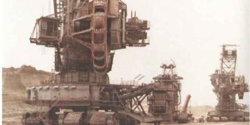 ΒΙΟΜΗΧΑΝΙΚΗ ΕΟΡΔΑΙΑ 1980-Τρία από τα βαριά σκαφτικά μηχανήματα της ΛΙΠΤΟΛ το 1980-Από την στήλη του κ. Γ. Καζαντζή στον Παλμό 23/12/2015