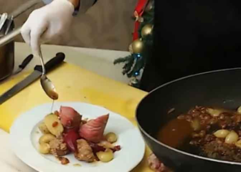 Τι θα λέγατε για ψαρονέφρι γεμιστό, τυλιγμένο με προσούτο για το Χριστουγεννιάτικο ρεβεγιόν;