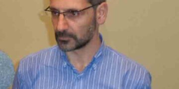 Την πρόταση του Δικτύου Ενεργειακών Δήμων για διάθεση ποσού από τα δικαιώματα εκπομπών CO2 στους ενεργειακούς Νομούς παρουσίασε ο Λ. Ιωαννίδης στον Π. Σκουρλέτη