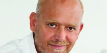 Χριστουγεννιάτικα μπισκότα από το Στέλιο Παρλιάρο… (Δείτε βίντεο)