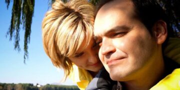 Ταινία μικρού μήκους του Νίκου Κουρού και το μουσικό βίντεο κλιπ από τους Intermedio, του Φάνη Τοψαχαλίδη