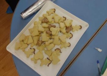 “Πλάθω κουλουράκια”… στον Παιδικό Σταθμό ΔΕΗ Πτολεμαΐδας