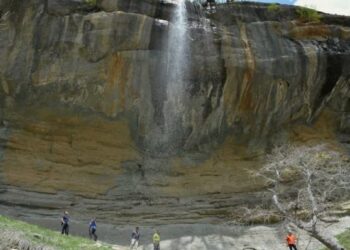 Στο Βόιο – Καταρράκτες Σκοτωμένο Νερό η Ορειβατική Λέσχη Εορδαίας