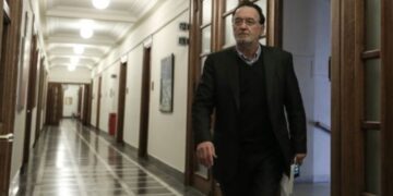 Ακύρωση των αυξήσεων στα τιμολόγια της ΔΕΗ ανήγγειλε ο Π.Λαφαζάνης