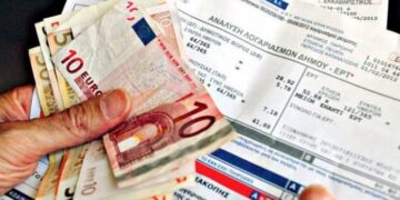 Κρυφές αυξήσεις στα τιμολόγια της ΔΕΗ υπέρ ΑΠΕ