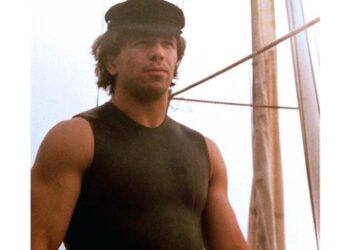 Γιώργος Ποζίδης: Στο ένα χέρι ο σταυρός και στο άλλο η Ελλάδα