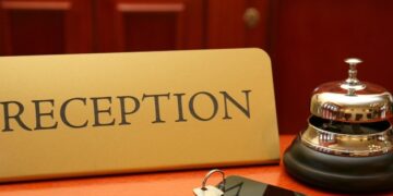 Ζητείται υπάλληλος υποδοχής από ξενοδοχειακή μονάδα