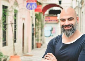 Ακούστε το summer edit στο τραγούδι του Θέμη Αδαμαντίδη ”Η νύχτα μυρίζει γιασεμί” από τον Dj Πάνο Χαριτίδη