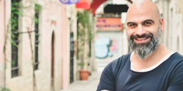 Ακούστε το summer edit στο τραγούδι του Θέμη Αδαμαντίδη ”Η νύχτα μυρίζει γιασεμί” από τον Dj Πάνο Χαριτίδη
